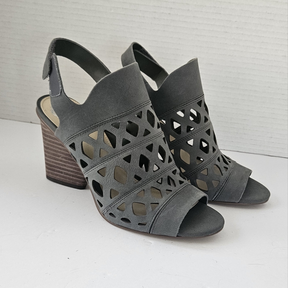 Vince Camuto Deverly grey cut out leather open toe heels size 6.5